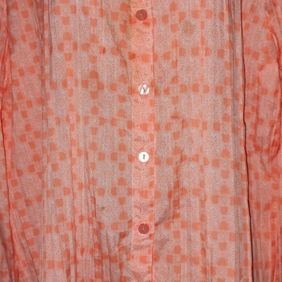 Chico's light orange and white pleated button down long sleeve shirt  Sz 3  (16) - Picture 2 of 7